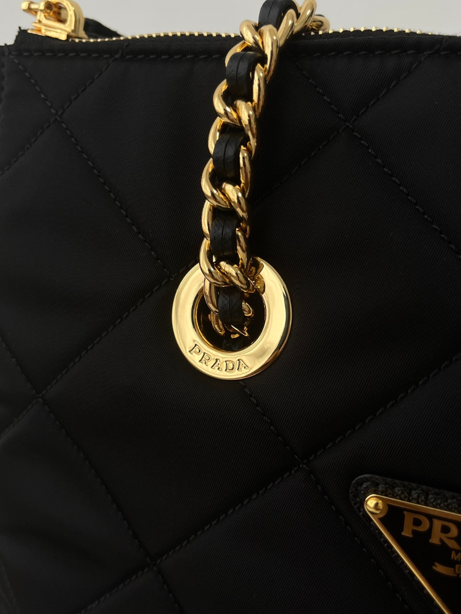 프라다 리나일론체인숄더백5.jpg