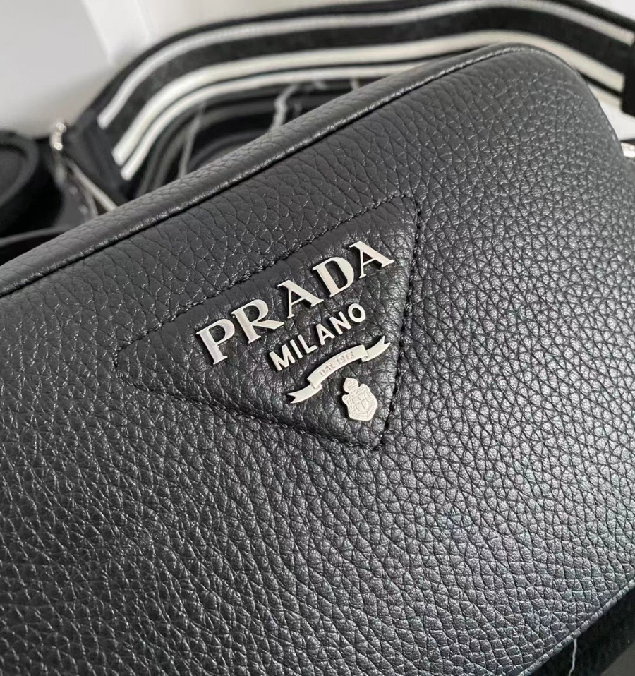 프라다 비텔로다이노카메라백7.jpg
