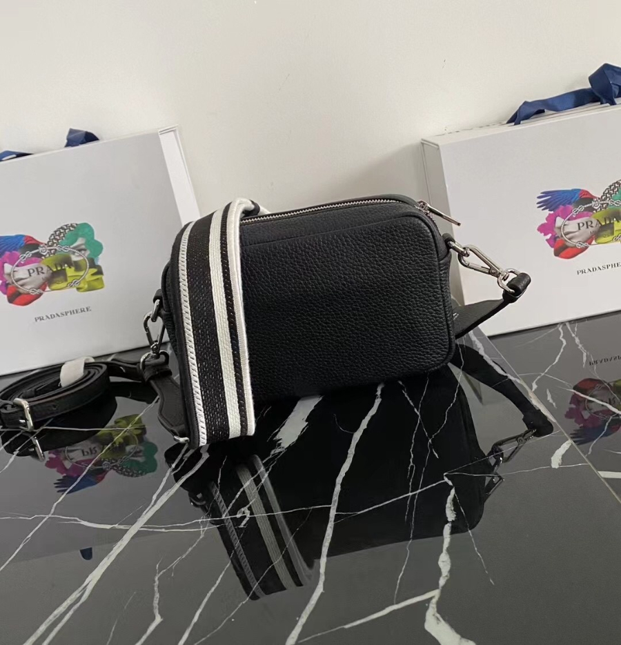 프라다 비텔로다이노카메라백4.jpg