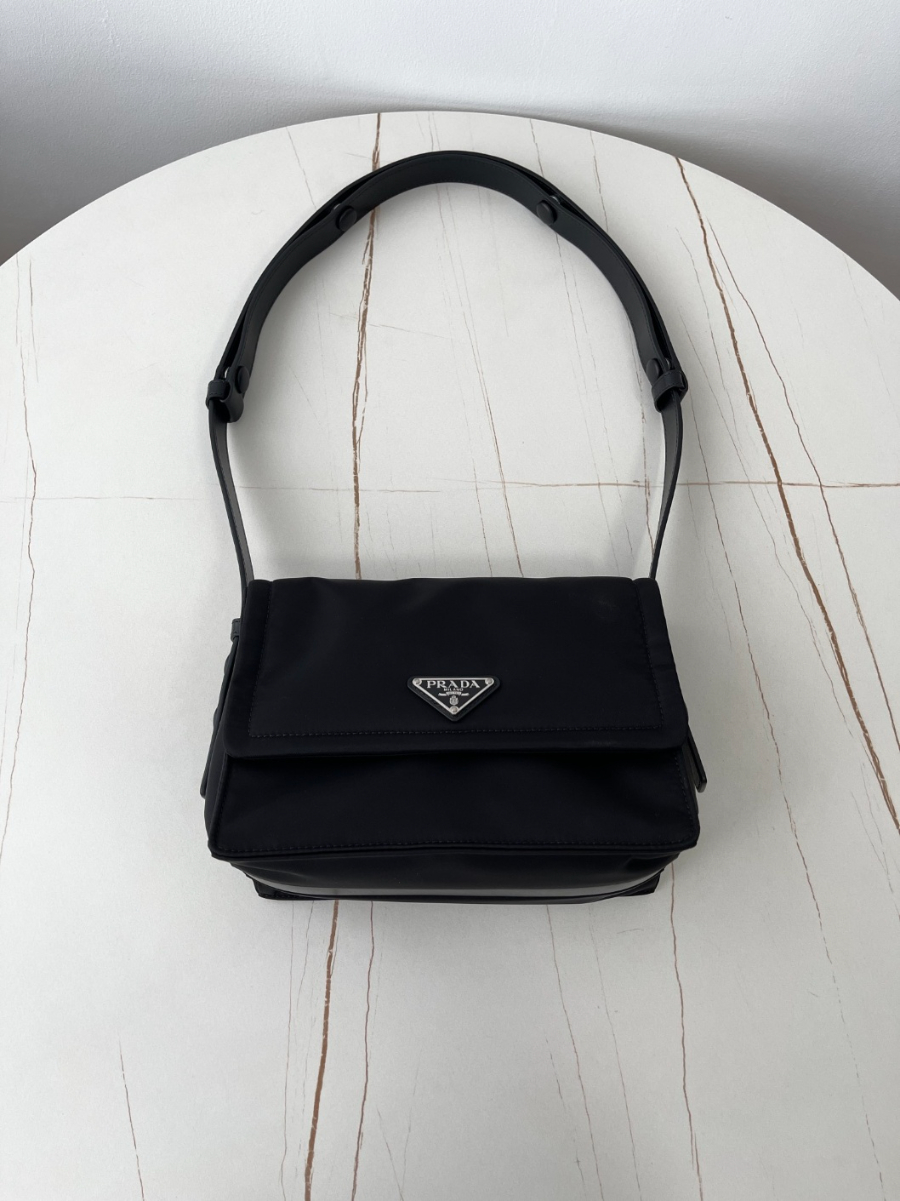 프라다 소형패딩리나일론숄더백9.jpg
