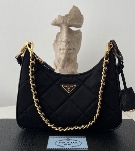 프라다 퀼팅체인호보백1 (1).jpg