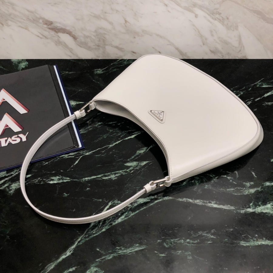 프라다 클레어브러시드숄더백3.jpg