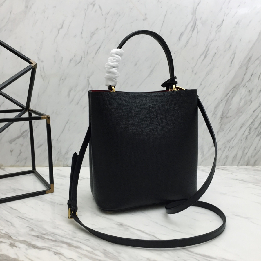 프라다 파니에사피아노토트백2.jpg