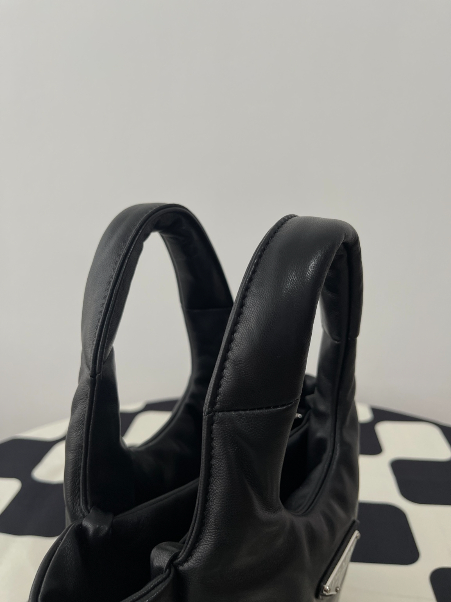 프라다 패딩소프트나파가죽백5.jpg