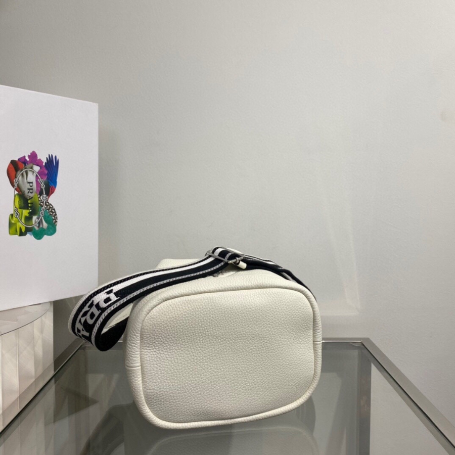 프라다 플로버킷백5.jpg