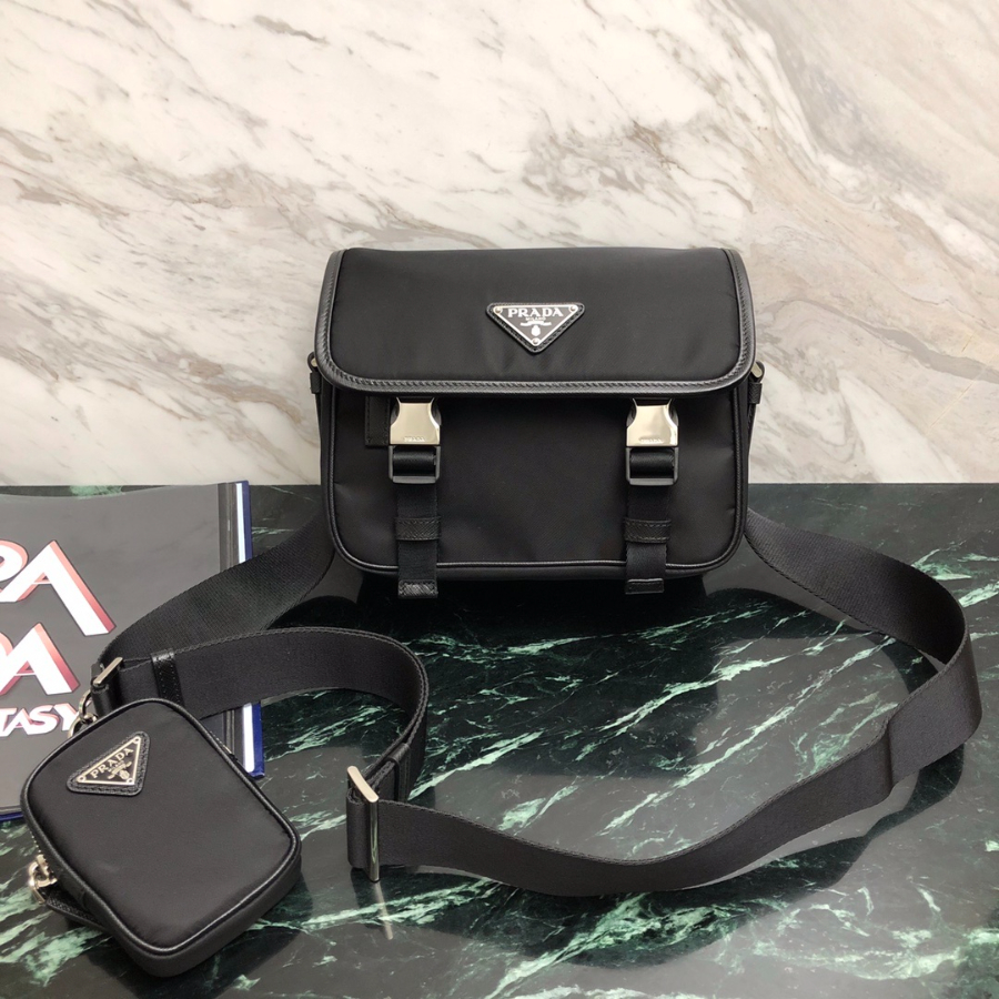프라다 리나일론숄더백8.jpg