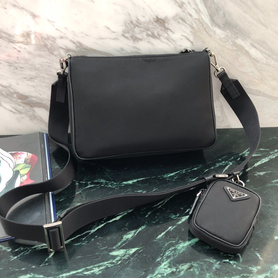 프라다 리나일론크로스바디백2.jpg