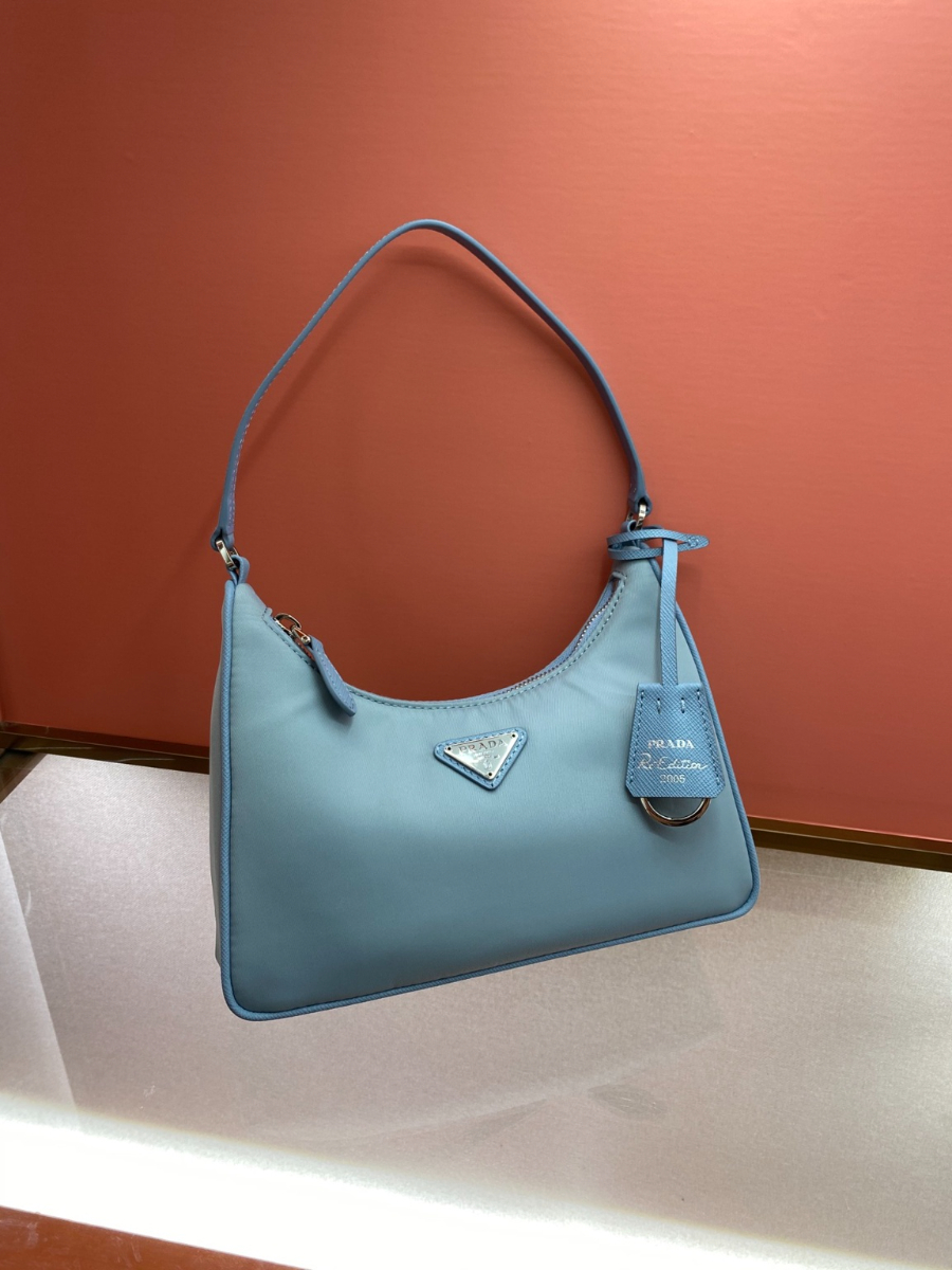 프라다 리나일론호보백2.jpg