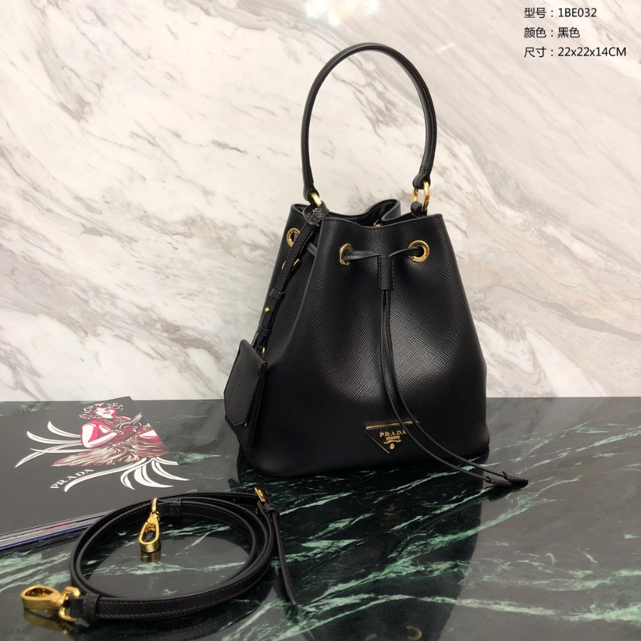 프라다 사피아노가죽버킷백1.jpg