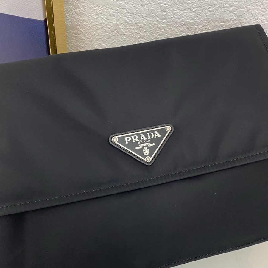 프라다 리나일론패딩숄더백2.jpg