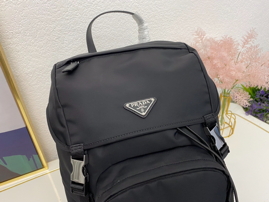 프라다 포코노백팩2.jpg