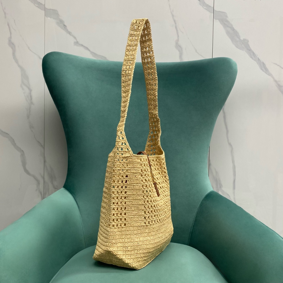 생로랑 크로쉐와 스무스 가죽 소재의 라피아 호보백 690941 371430cm 다크 누드3.jpg