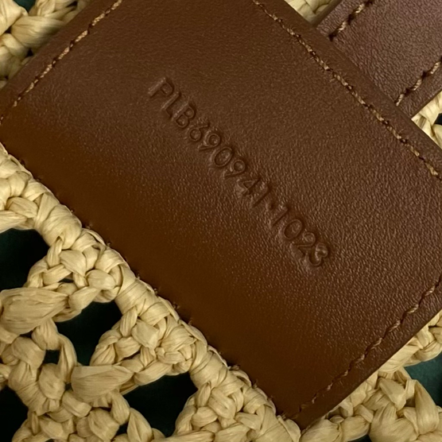 생로랑 크로쉐와 스무스 가죽 소재의 라피아 호보백 690941 371430cm 다크 누드8.jpg