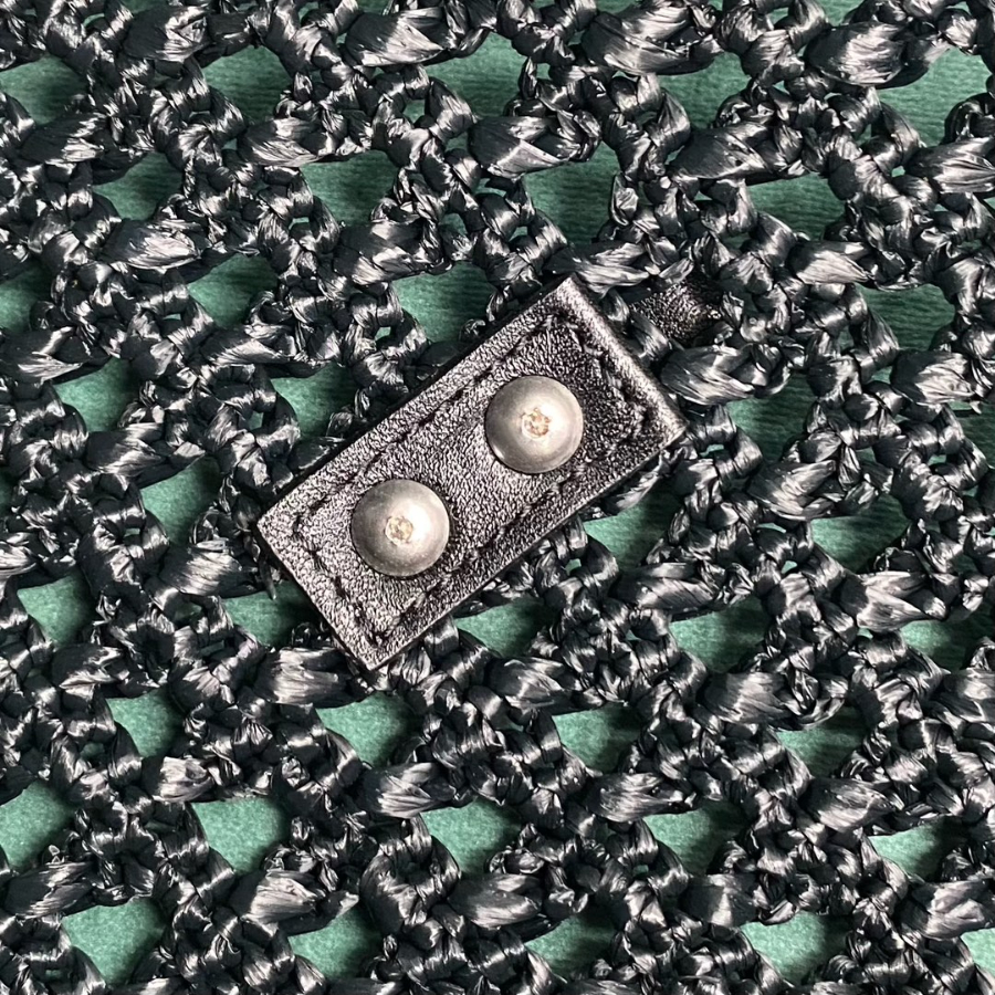 생로랑 크로쉐와 스무스 가죽 소재의 라피아 호보백 690941 371430cm 블랙7.jpg