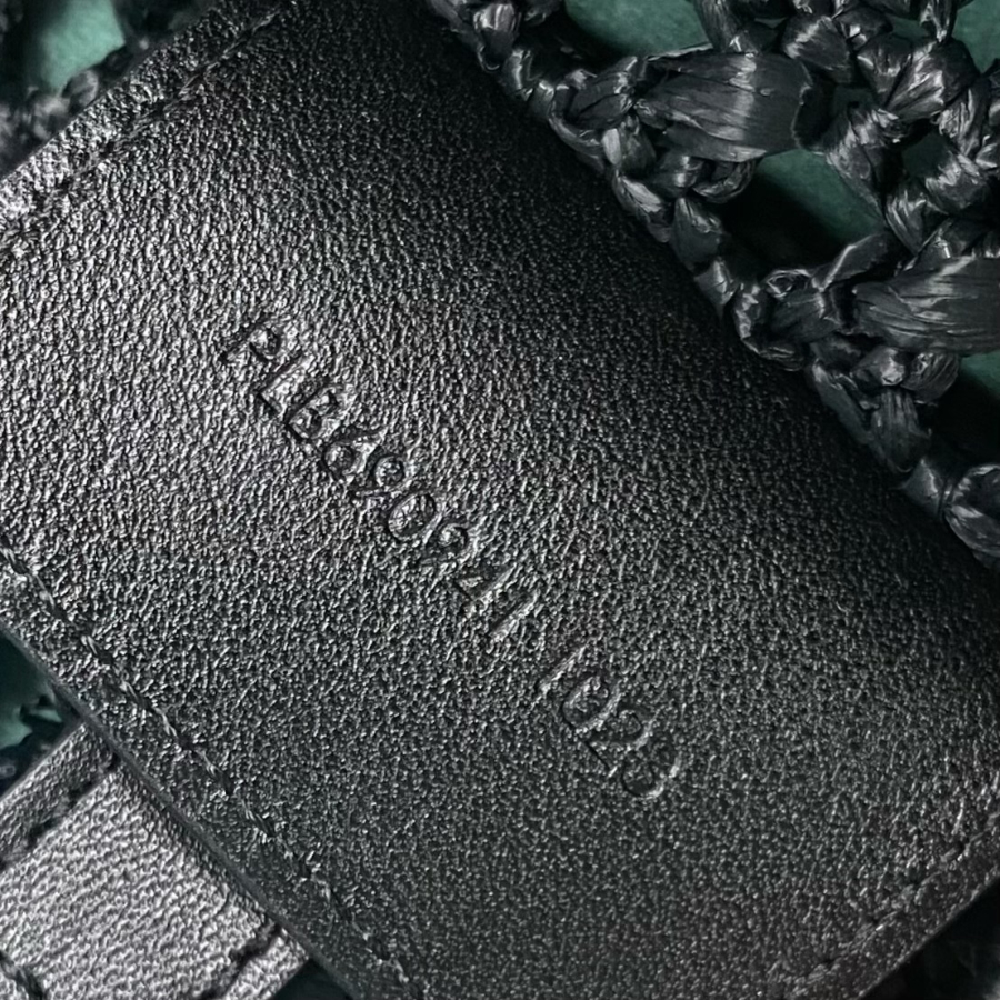 생로랑 크로쉐와 스무스 가죽 소재의 라피아 호보백 690941 371430cm 블랙9.jpg