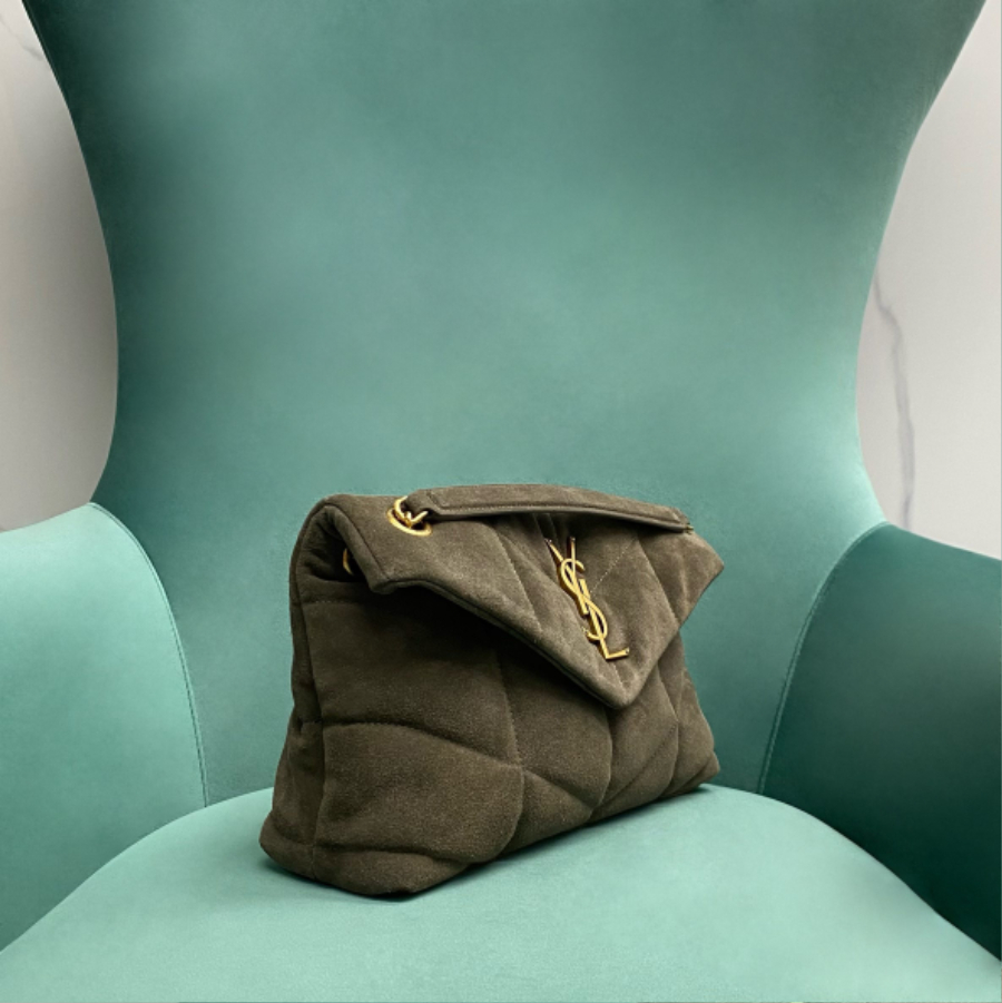 생로랑 토이 퍼퍼 스웨이드 라이트 머스크 577476 281118cm 미디엄04.jpg