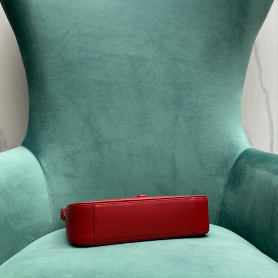 생로랑 페이턴트 가죽 소재의 LE 5 A 7 호보백 657228 24.5615cm 레드5.jpg