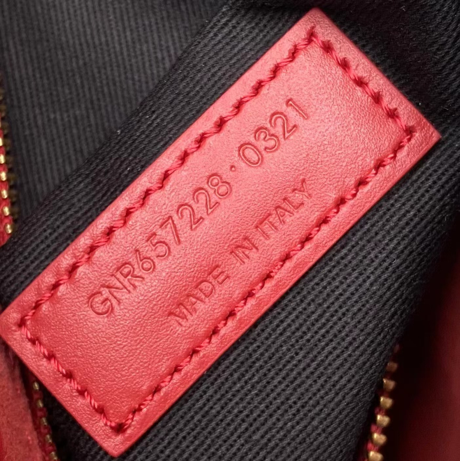 생로랑 페이턴트 가죽 소재의 LE 5 A 7 호보백 657228 24.5615cm 레드8.jpg