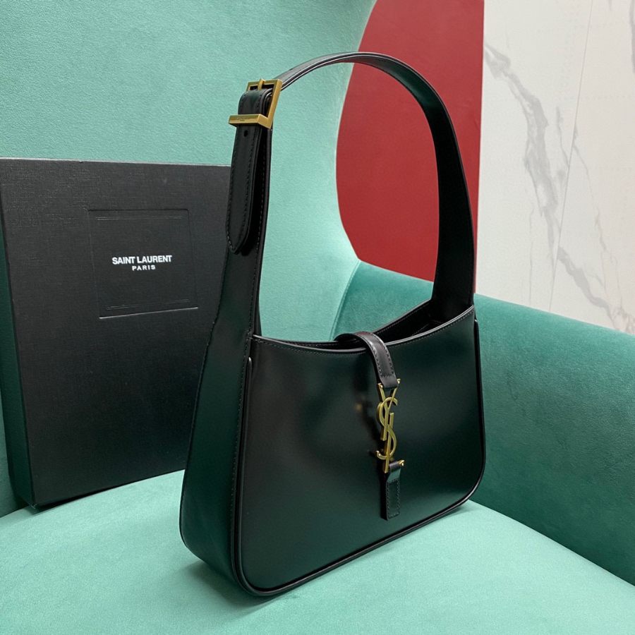 생로랑 페이턴트 가죽 소재의 LE 5 A 7 호보백 657228 24.5615cm 블랙3.jpg