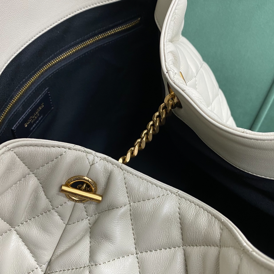 생로랑퀼트 처리된 램스킨 소재의 ICARE 맥시 쇼퍼백 화이트 698651 38843cm8.jpg