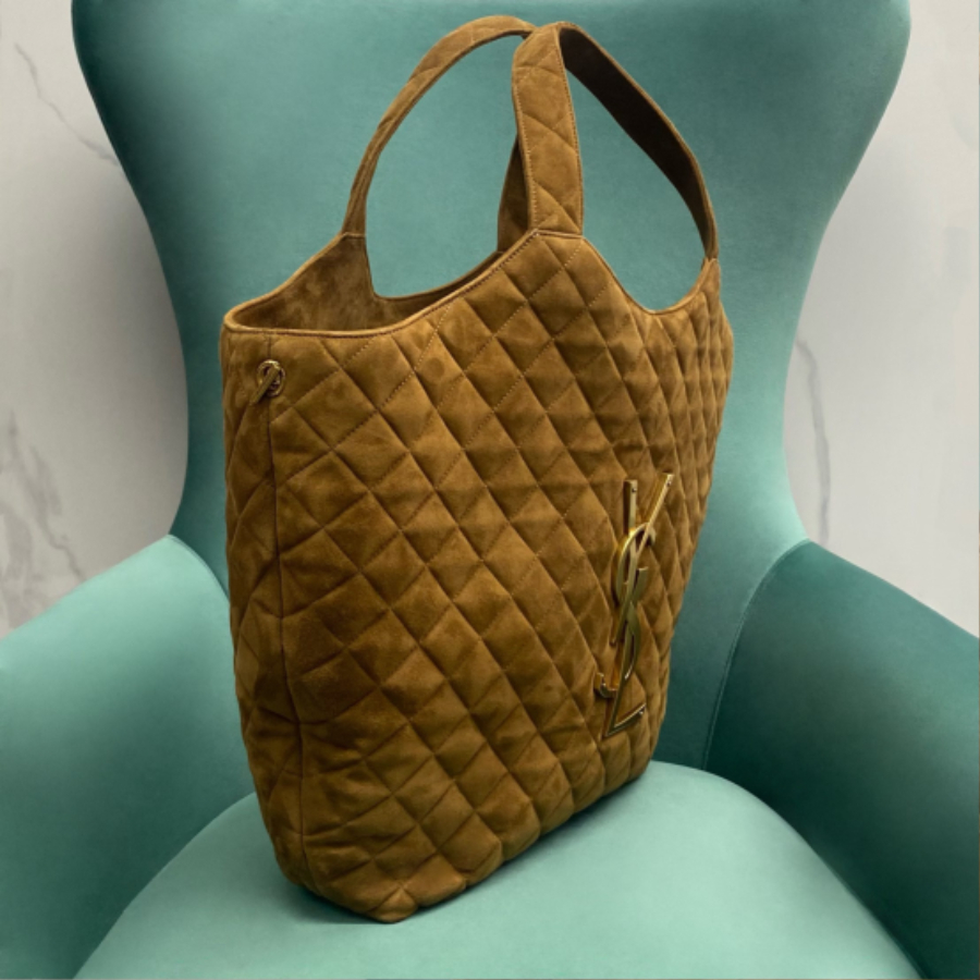 생로랑퀼팅 스웨이드 소재 ICARE 쇼퍼백 브라운 698651 38843cm05.jpg