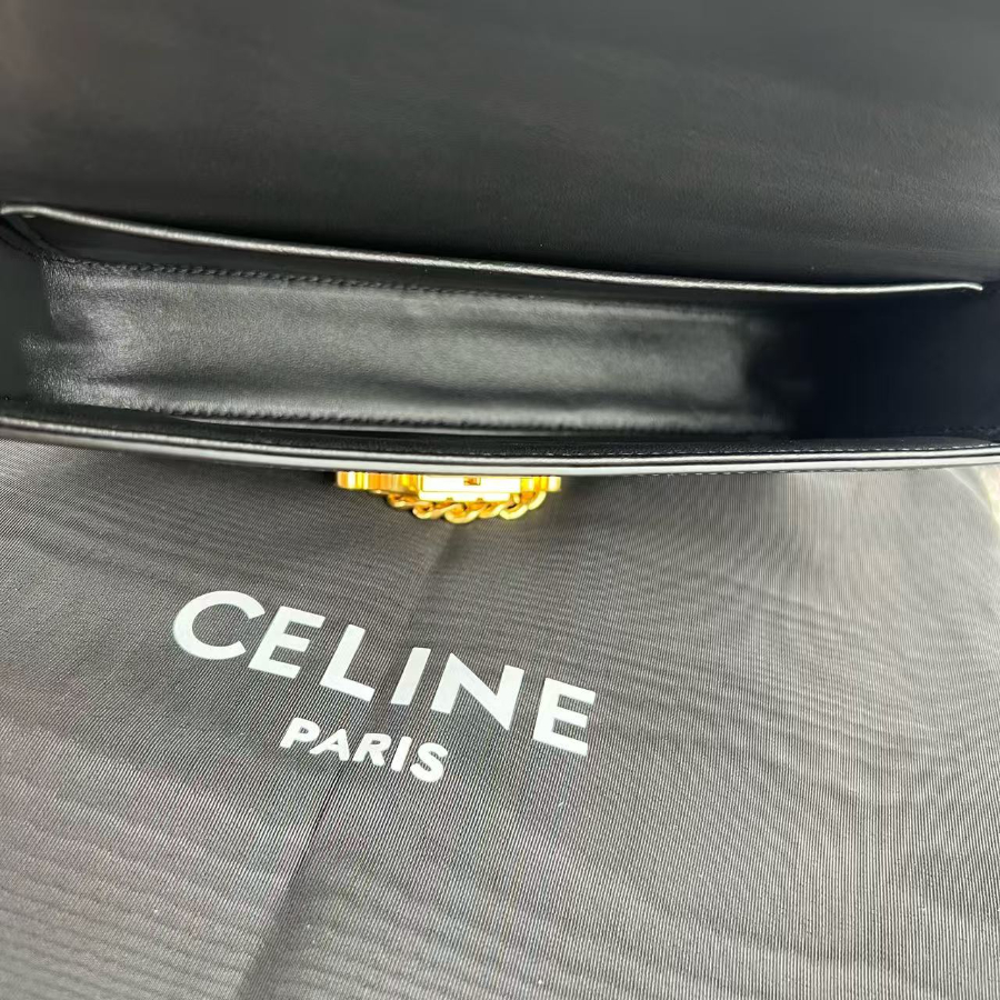 JXG 셀린느 클로드 체인 숄더백 20.510.54cm 2종 197993 19414311.jpg