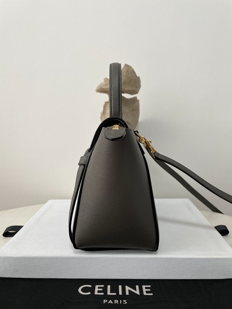 셀린느 그레인드 카프스킨 마이크로 벨트백 다크 그레이 202010cm 18900305.jpg