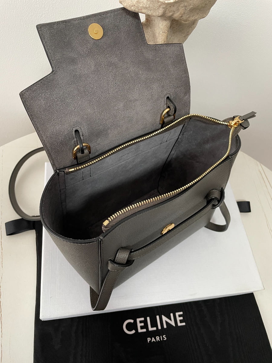 셀린느 그레인드 카프스킨 마이크로 벨트백 다크 그레이 202010cm 18900307.jpg