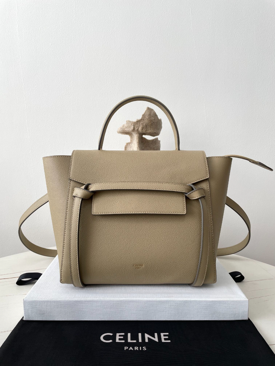 셀린느 그레인드 카프스킨 마이크로 벨트백 베이지 242013cm 18915303.jpg