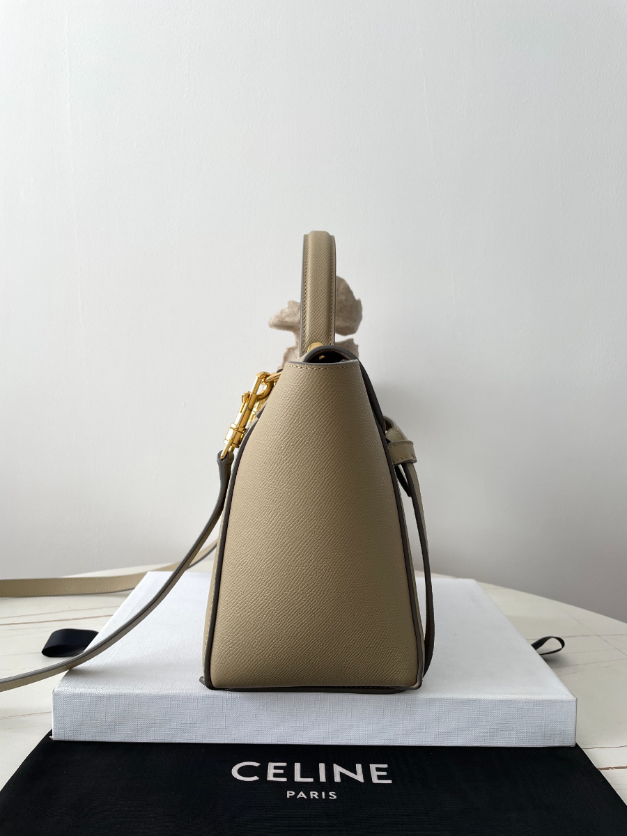 셀린느 그레인드 카프스킨 마이크로 벨트백 베이지 242013cm 18915305.jpg