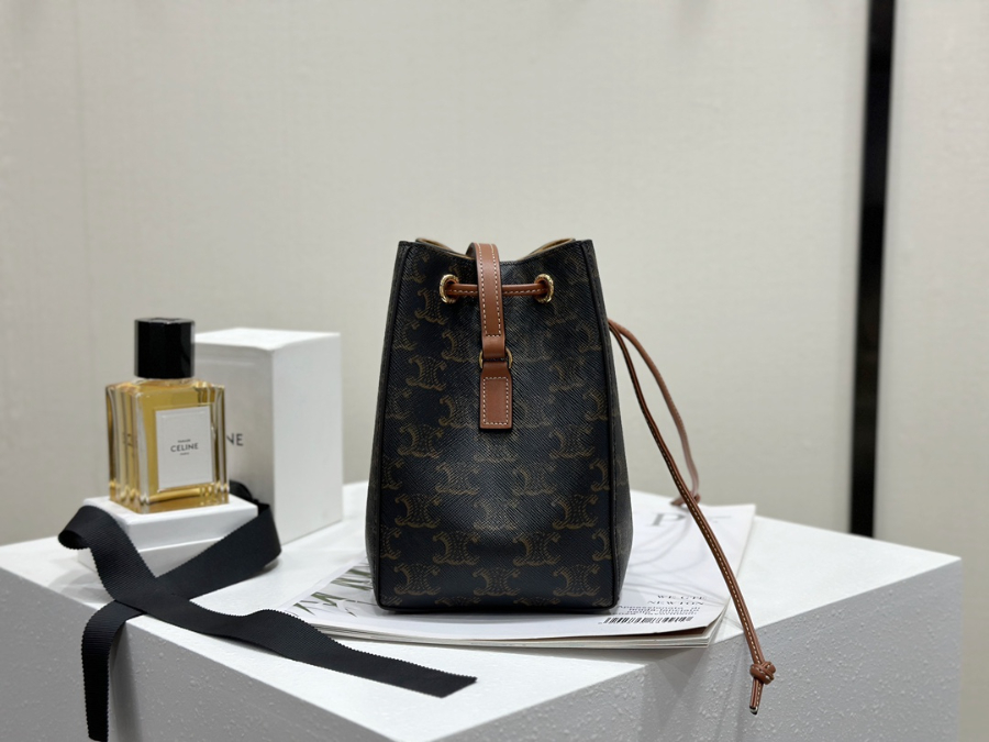 셀린느 마이크로 세일러 트리옹프 캔버스 10M742 13.517.511cm 블랙 스몰03.jpg