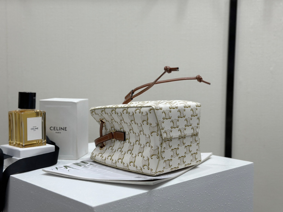 셀린느 마이크로 세일러 트리옹프 캔버스 10M742 13.517.511cm 화이트 스몰06.jpg