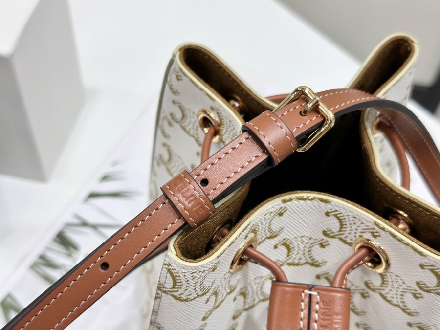 셀린느 마이크로 세일러 트리옹프 캔버스 10M742 13.517.511cm 화이트 스몰10.jpg