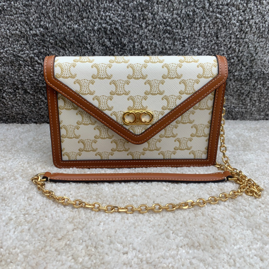 셀린느 메일론 트리옴페 체인 백 10H422 화이트 19.5134cm1.jpg