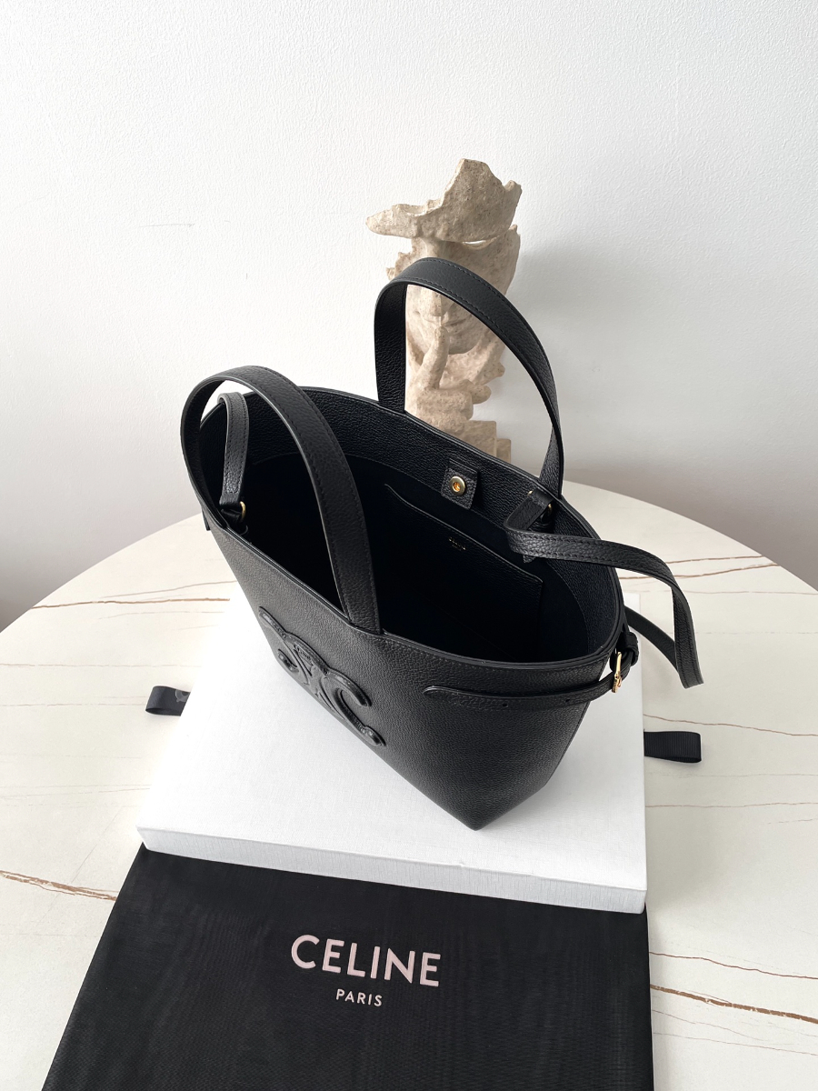 셀린느 미니 카바스 아나이스 퀴르 트리옹프 그레인드 카프스킨 블랙 20.5199cm 11861309.jpg