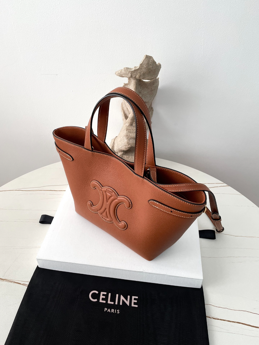 셀린느 미니 카바스 아나이스 퀴르 트리옹프 그레인드 카프스킨 탄 20.5199cm 11861306.jpg