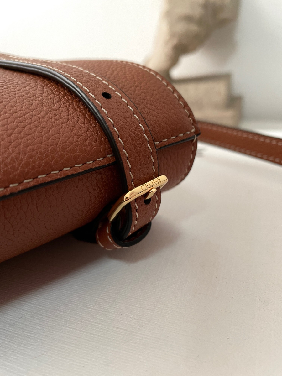 셀린느 미니 카바스 아나이스 퀴르 트리옹프 그레인드 카프스킨 탄 20.5199cm 11861310.jpg