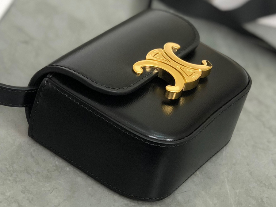 셀린느 미니 클로드 샤이니 카프스킨 블랙9.jpg