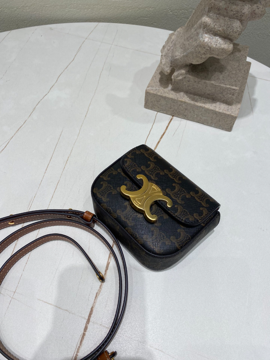 셀린느 미니 클로드 트리오페 캔버스 숄더백 1184cm 10I51206.jpg