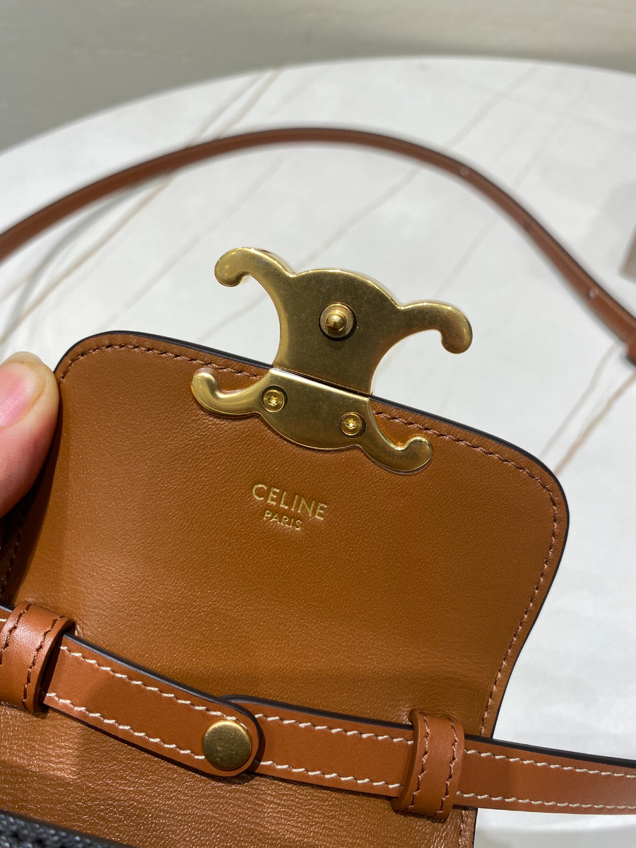 셀린느 미니 클로드 트리오페 캔버스 숄더백 1184cm 10I51210.jpg