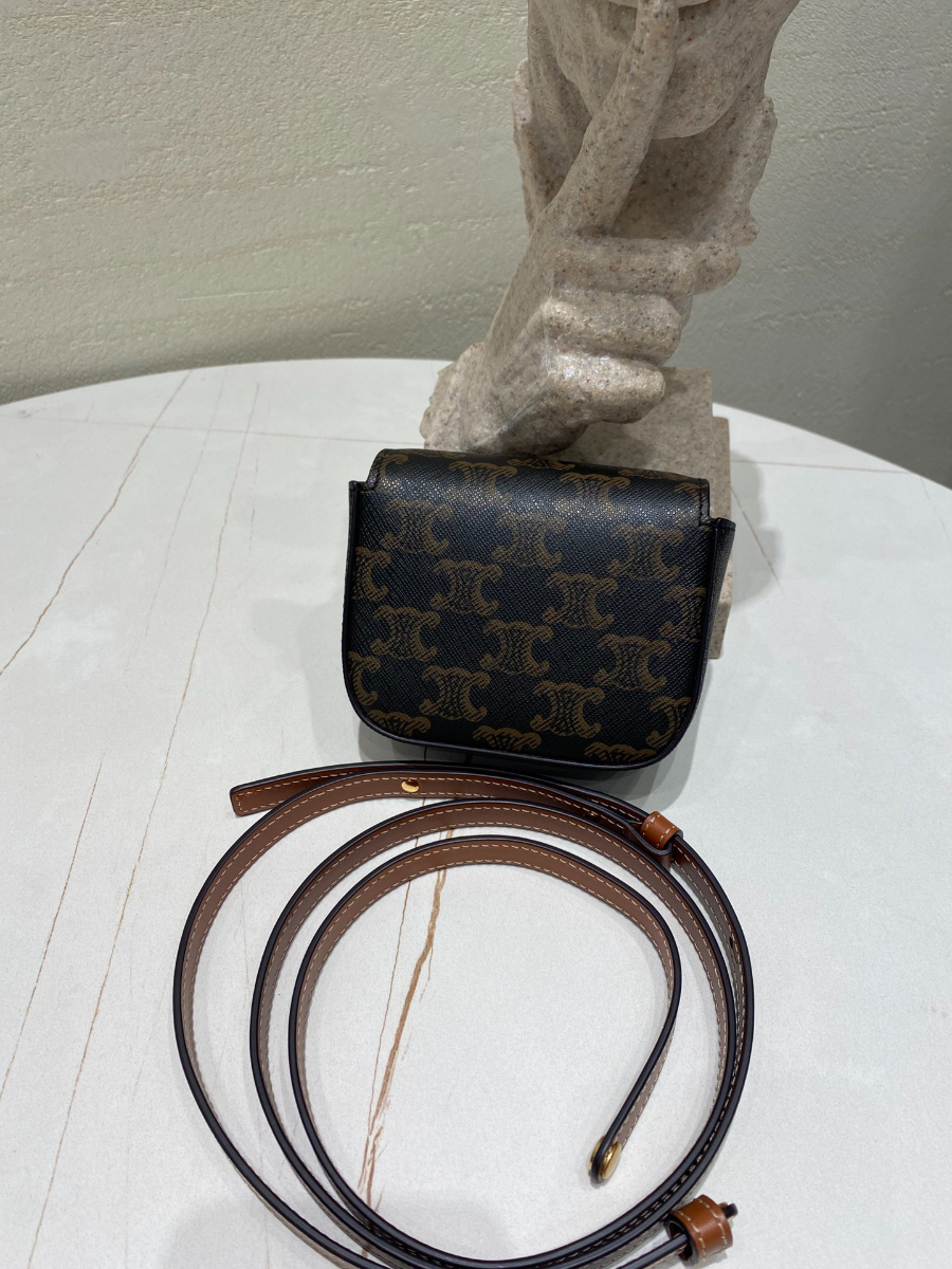 셀린느 미니 클로드 트리오페 캔버스 숄더백 1184cm 10I51203.jpg