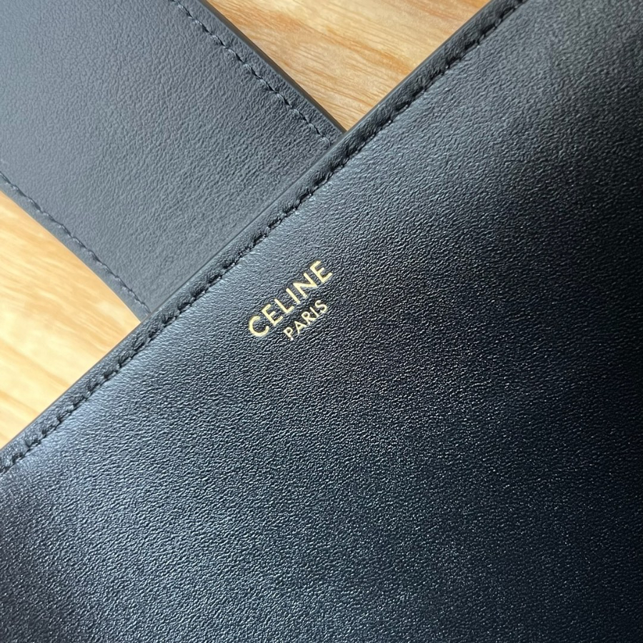 셀린느 미디엄 루이즈백 282416cm 블랙 1166139.jpg