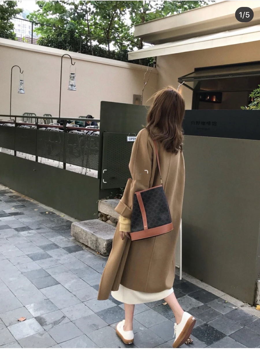 셀린느 미디엄 버킷 트리옹프 캔버스 191132 332717cm01.jpg