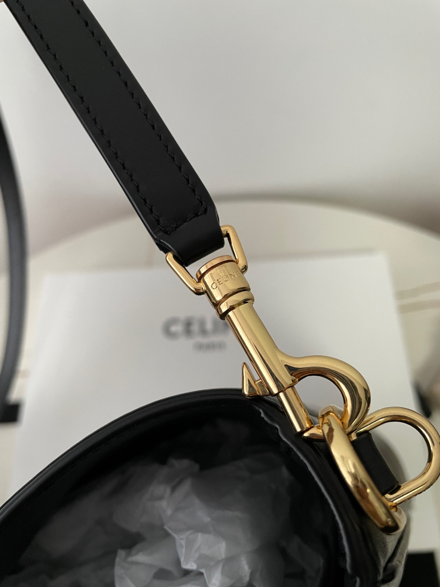 셀린느 미디엄 소프트 16 까미유 백 블랙 3629.57cm10.jpg