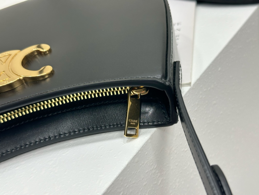 셀린느 미디엄 틸리 백 2213.54cm 블랙 11570307.jpg