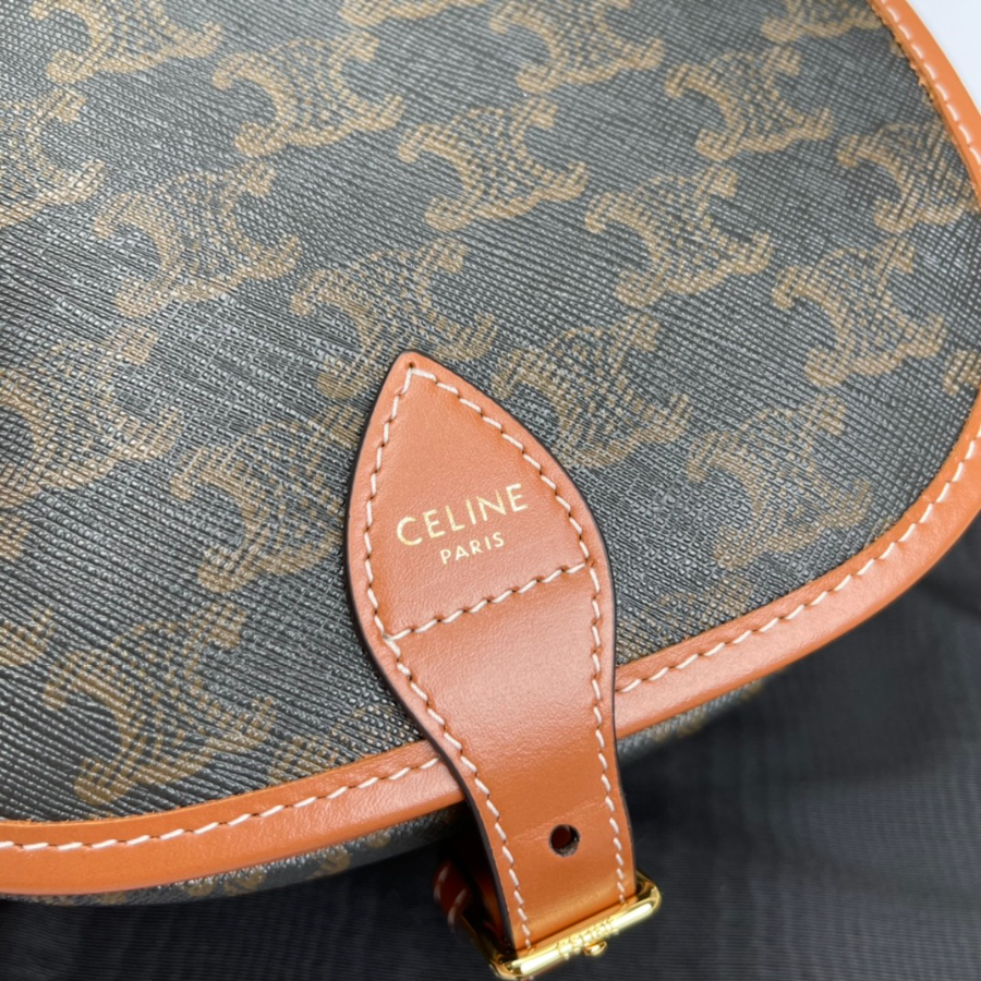 셀린느 미디엄 폴코 백 트리옹프 캔버스 18176.5cm 블랙 19150209.jpg