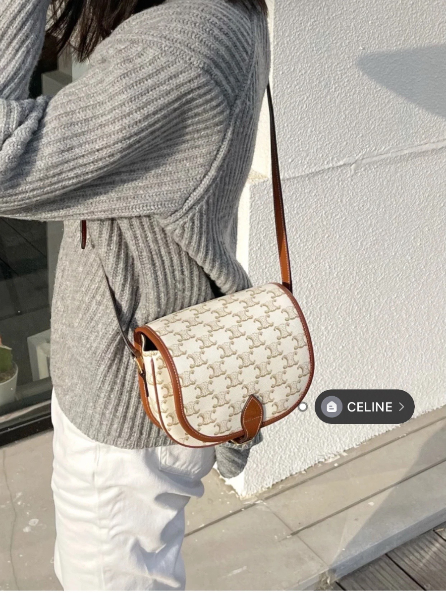 셀린느 미디엄 폴코 백 트리옹프 캔버스 18176.5cm 화이트 19150201.jpg