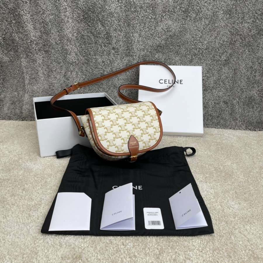 셀린느 미디엄 폴코 백 트리옹프 캔버스 18176.5cm 화이트 19150203.jpg