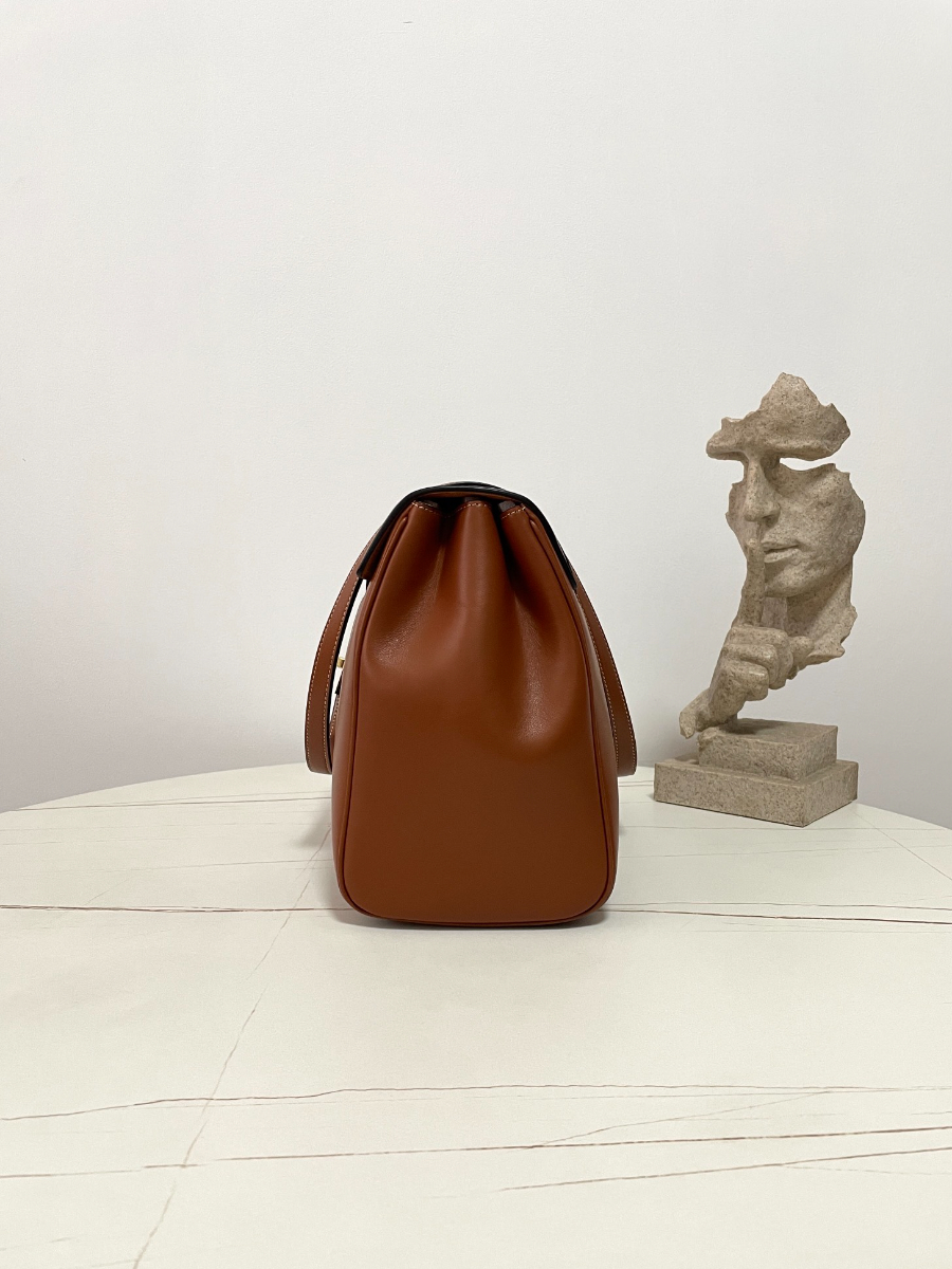 셀린느 미디움 소프트 16 백 195543 322415cm 브라운04.jpg