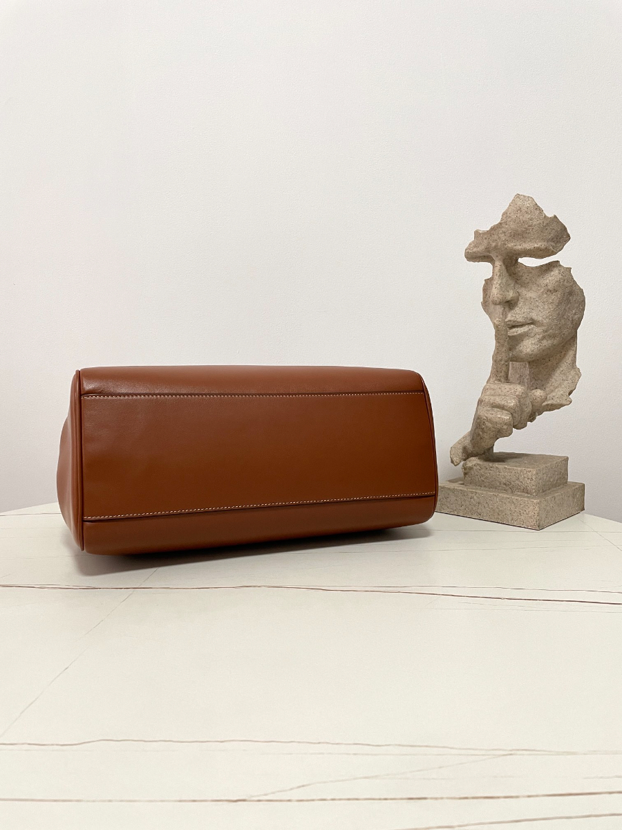 셀린느 미디움 소프트 16 백 195543 322415cm 브라운05.jpg